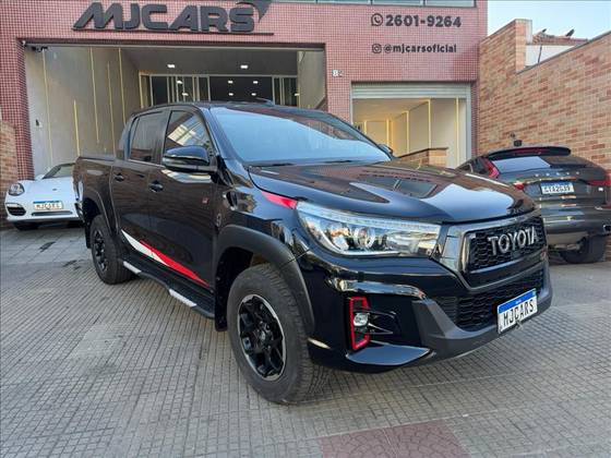 TOYOTA HILUX 2.8 GR SPORT 4X4 CD 16V DIESEL 4P AUTOMÁTICO TOYOTA HILUX 2.8 GR SPORT 4X4 CD 16V DIESEL 4P AUTOMÁTICO